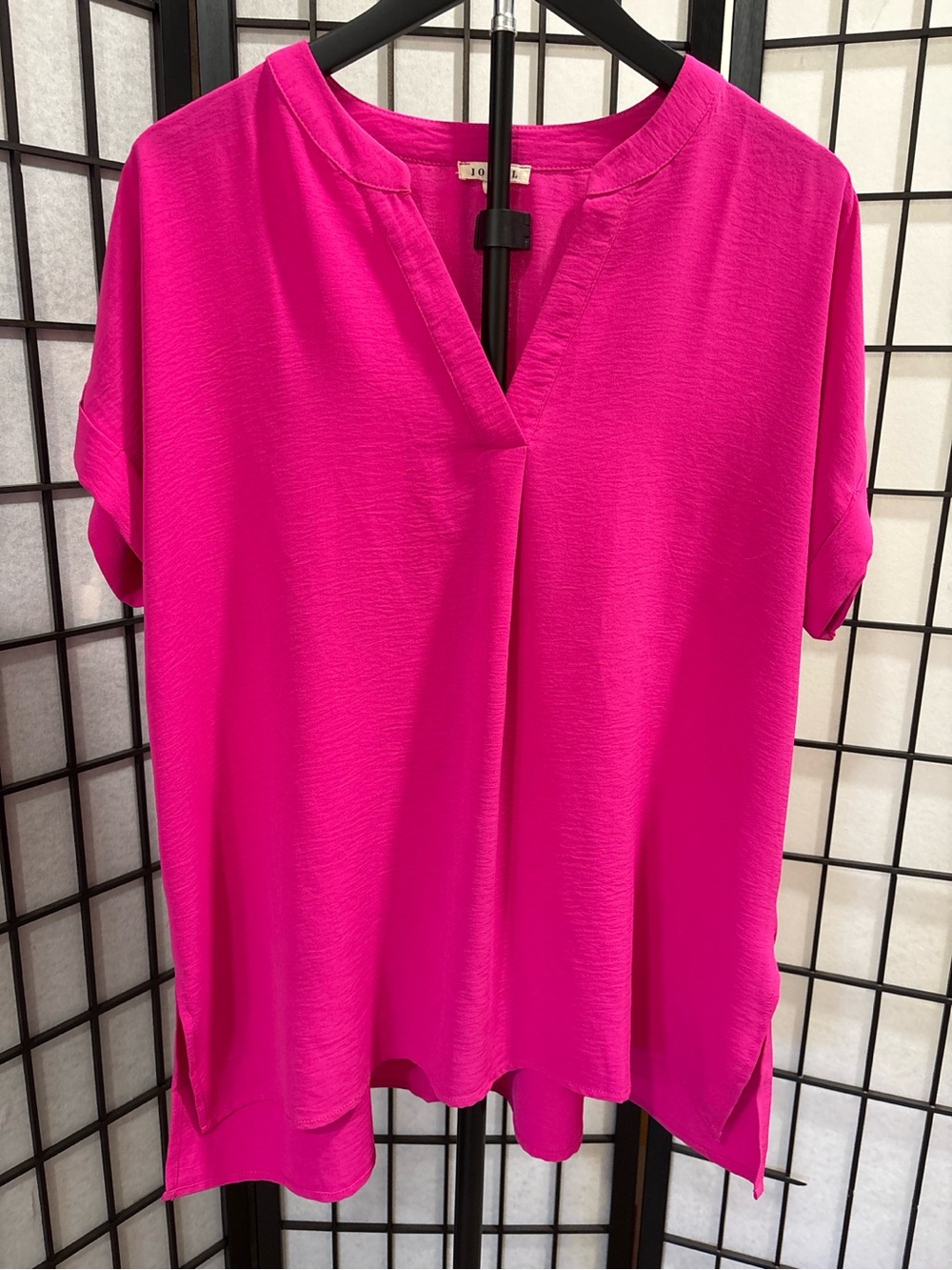 🔥Jodifl Hot Pink Fuchsia V-Neck Blouse Medium Rolled Sleeve Top